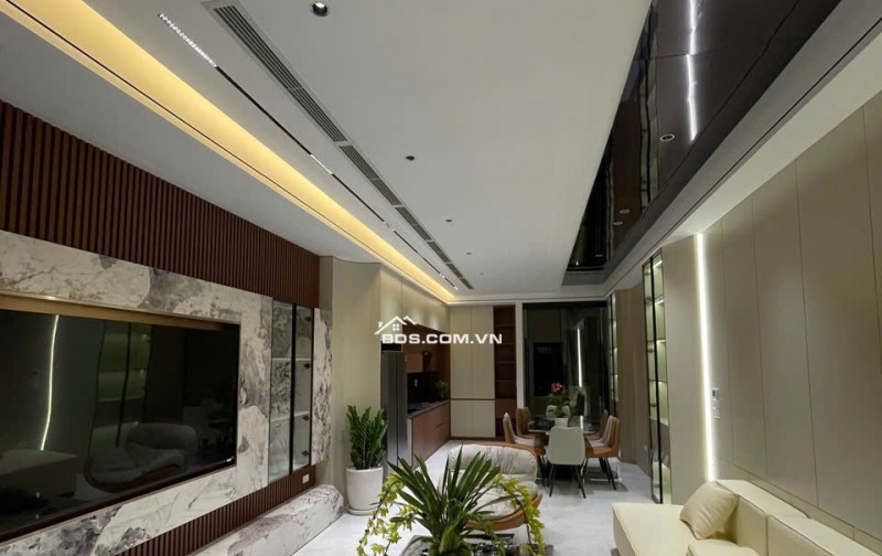 Hiếm, Nhà Long Biên Ô tô vào nhà, 50m x 6 tầng, thang máy, nội thất xịn giá nhỉnh 10 tỷ